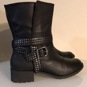 Vera Wang Boots